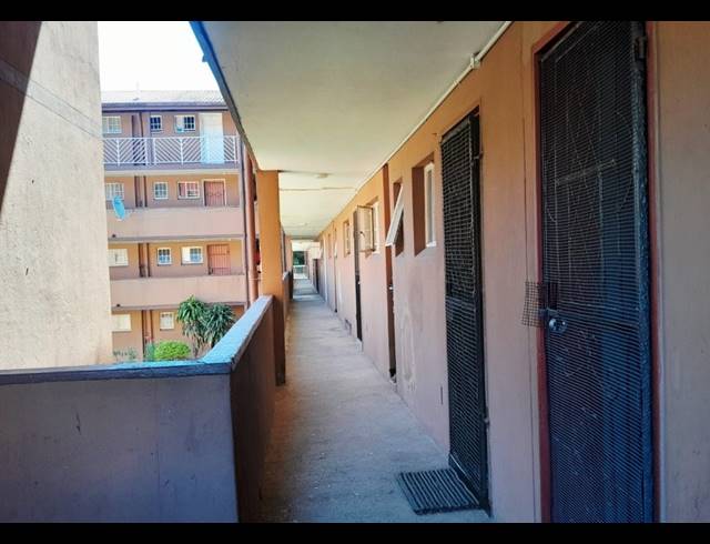 3 BEDROOM SECTIONAL TITLE FOR SALE IN WATERVAL PARK